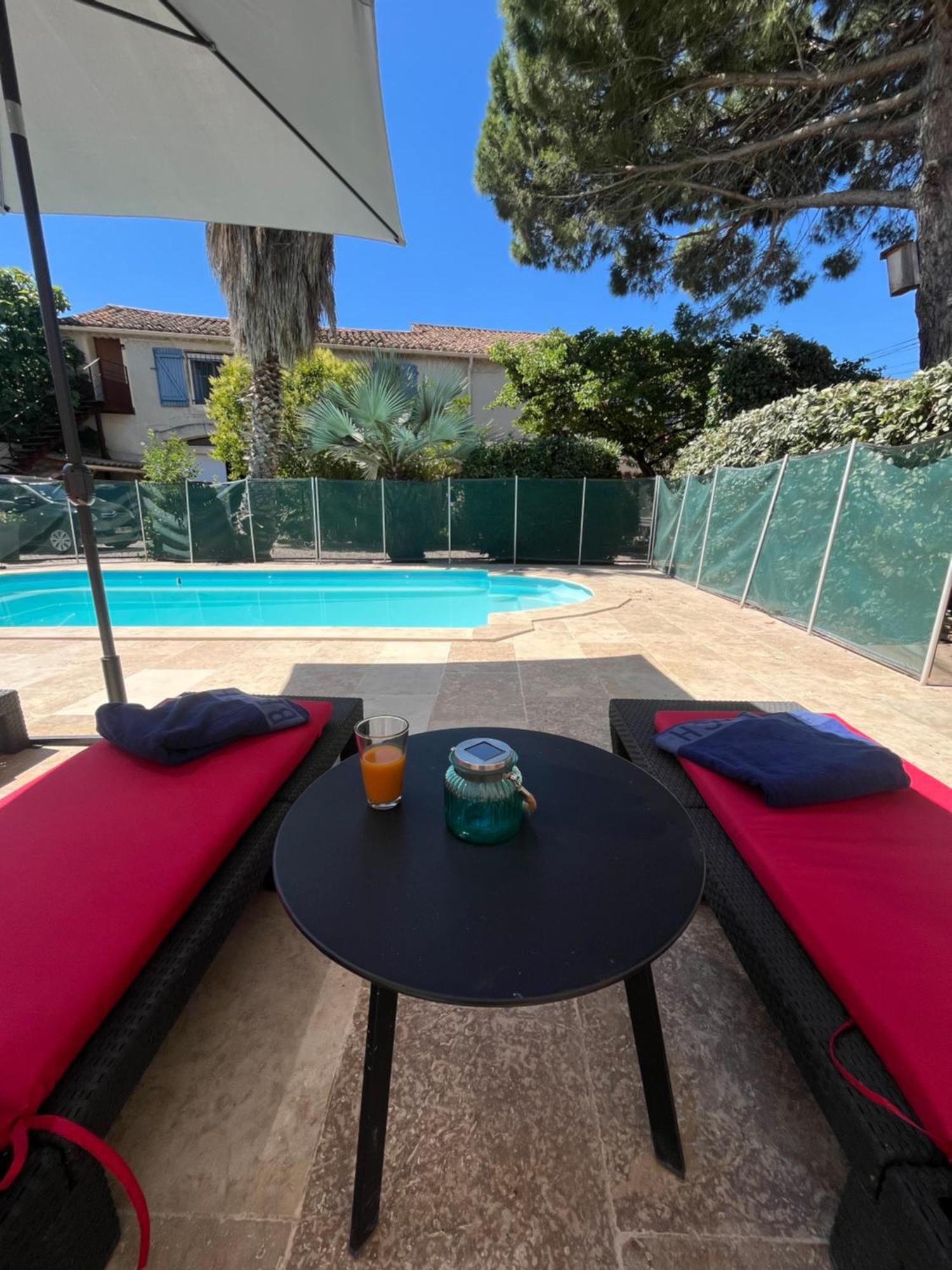 Le Colibri Bleu Bed and Breakfast Argeliers Buitenkant foto