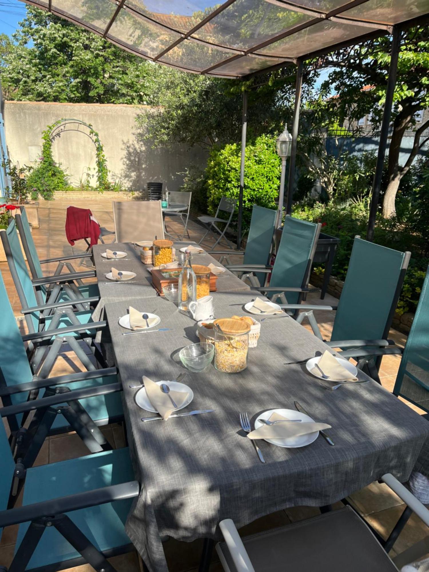 Le Colibri Bleu Bed and Breakfast Argeliers Buitenkant foto